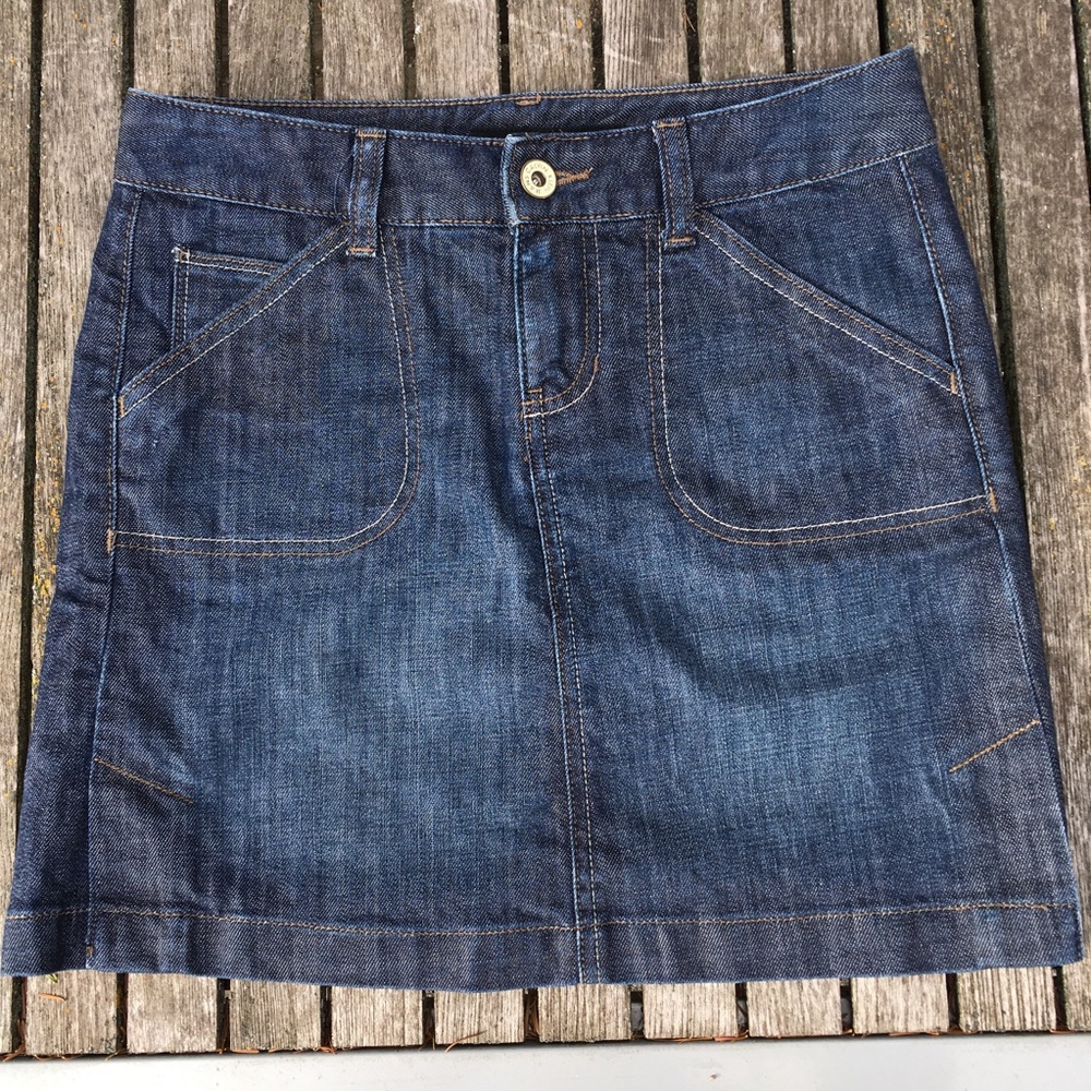 🦋 3 for $25 - Calvin Klein Front Pocket Jean Mini Skirt